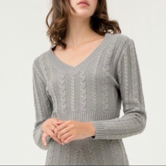 V-neck Crop Top Sweater - Picture 3 of 4